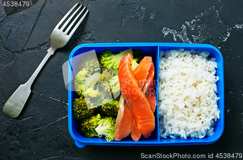 Image of food in lunch box