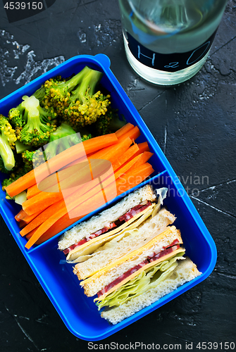 Image of food in lunch box