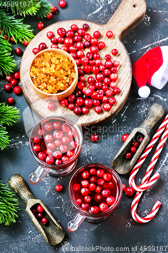 Image of cranberry drink and berries