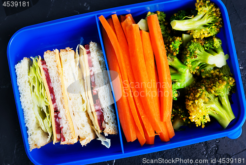 Image of food in lunch box