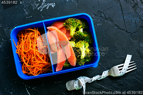 Image of food in lunch box