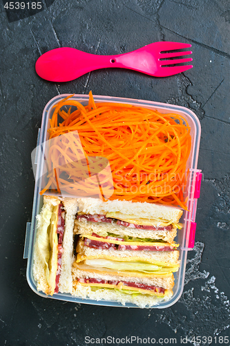 Image of food in lunch box