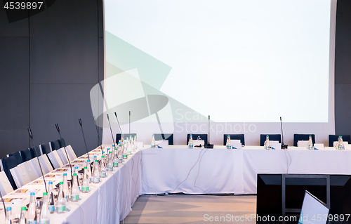 Image of interior of big modern conference room