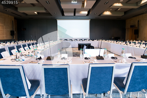 Image of interior of big modern conference room