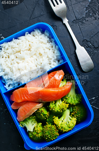 Image of food in lunch box