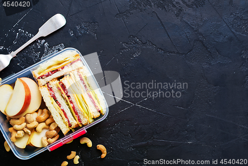 Image of food in lunch box