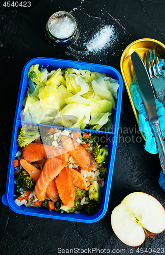 Image of food in lunch box