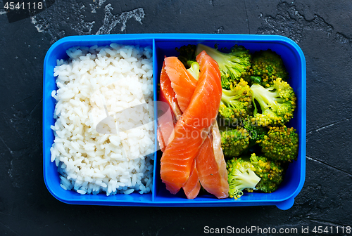 Image of food in lunch box