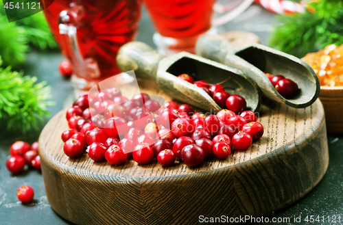 Image of cranberry drink and berries