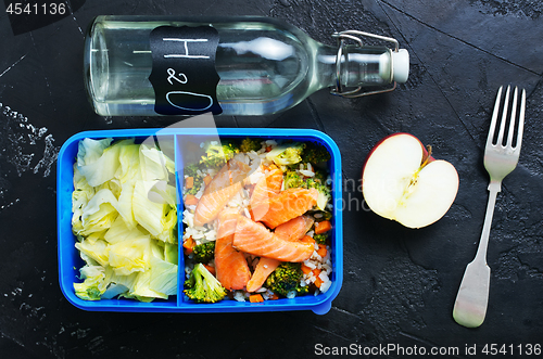 Image of food in lunch box