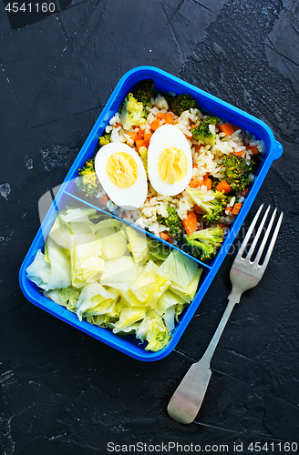 Image of food in lunch box