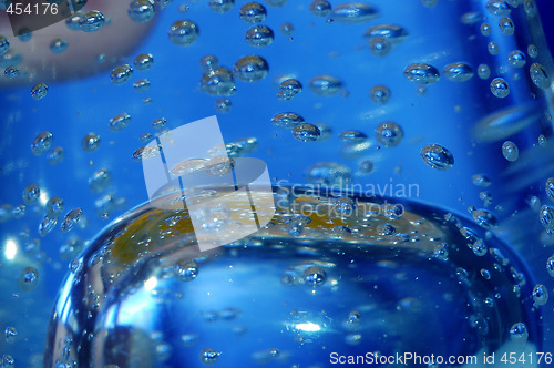 Image of Blue water with bubbles