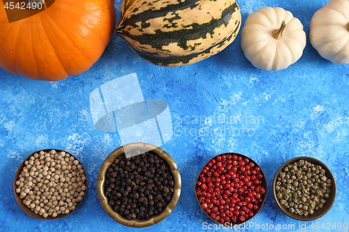 Image of Pumpkins and spices.