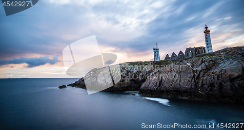 Image of The ruins of the abbey of Saint-Mathieu, the lighthouse and the 