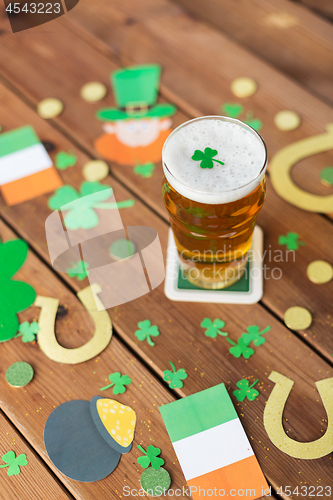 Image of glass of beer and st patricks day party props