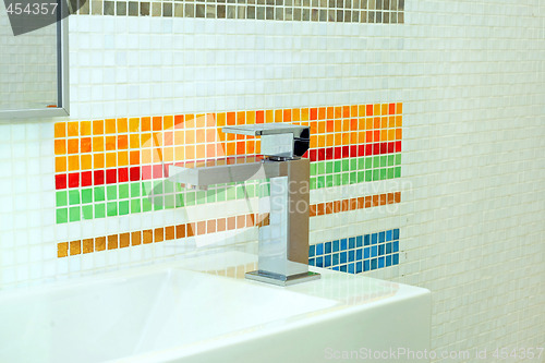 Image of Colorful basin detail