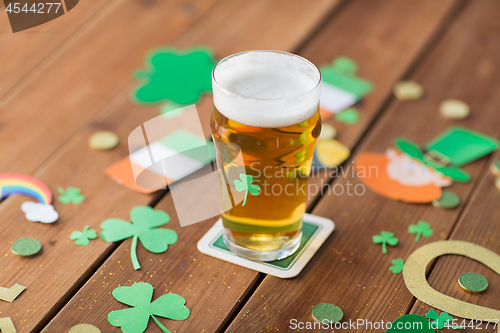 Image of glass of beer and st patricks day party props