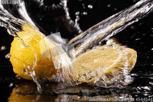 Image of Lemon And Splashes