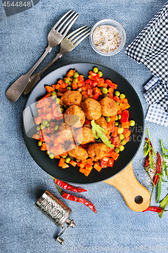 Image of vegetables with meatballs