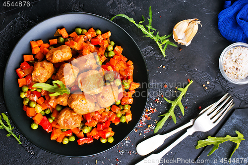 Image of vegetables with meatballs
