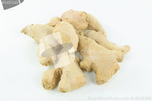 Image of Ginger roots on pile. 