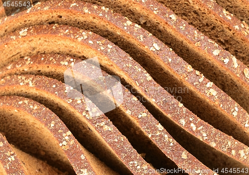 Image of slices of bread whole grain rye