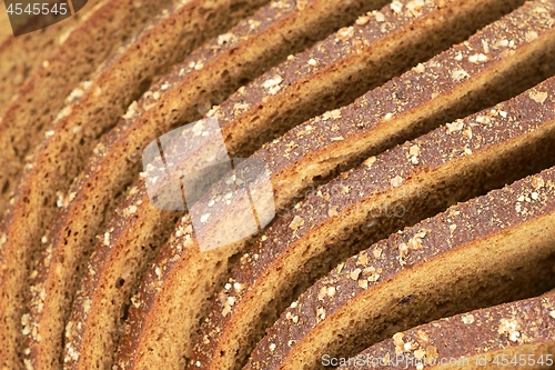 Image of slices of bread whole grain rye