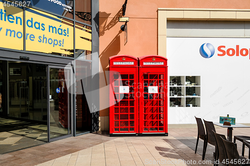 Image of Red phone box
