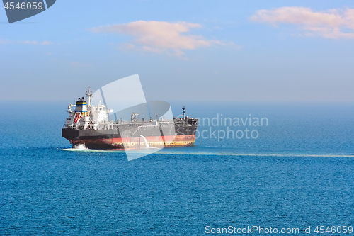 Image of Oil/Chemical Tanker