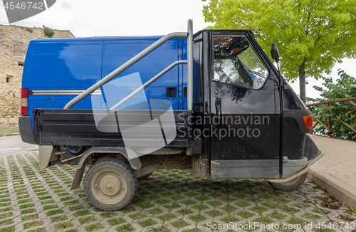 Image of typical vehicle transporter in Italy