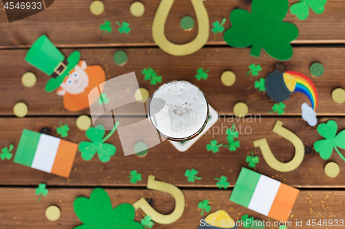 Image of glass of beer and st patricks day party props