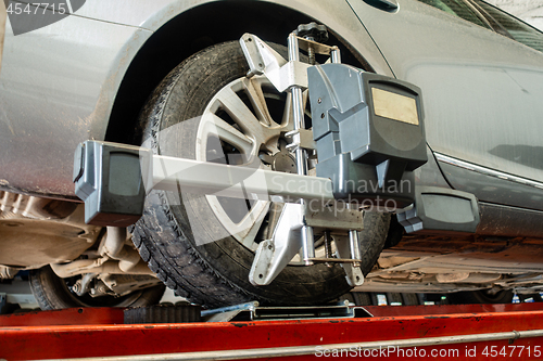 Image of Wheel alignment tool