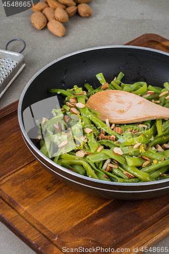 Image of Green beans with roasted almonds