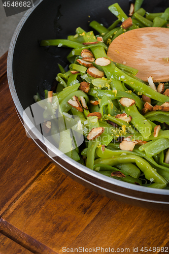 Image of Green beans with roasted almonds