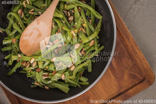 Image of Green beans with roasted almonds