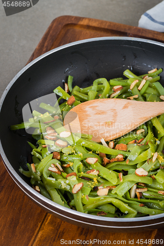 Image of Green beans with roasted almonds