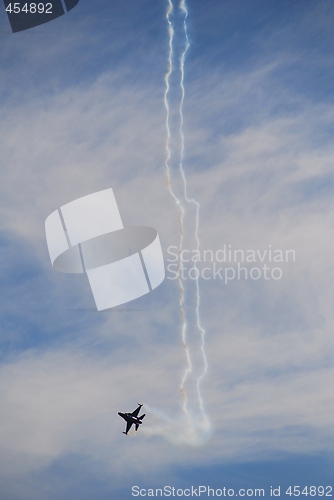 Image of F16 moving in.