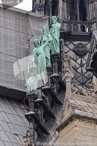 Image of Apostles Notre Dame