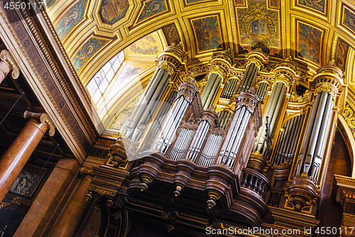 Image of Pipe organ in Rennes cathedral 