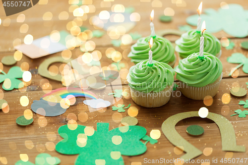 Image of green cupcakes and st patricks day party props