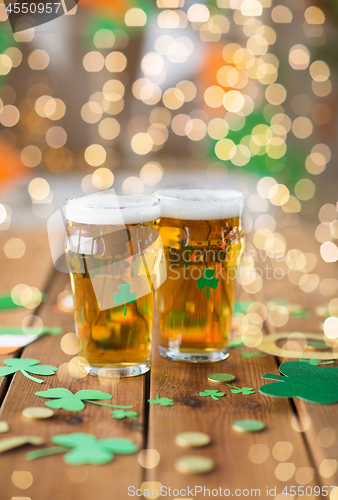Image of glasses of beer and st patricks day party props