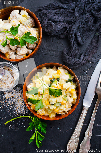 Image of salad with corn and chicken