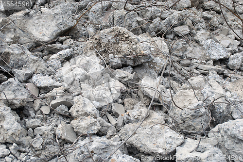 Image of small fragments of concrete