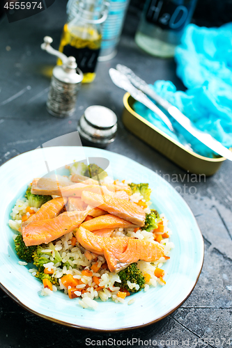 Image of salmon and rice with broccoli