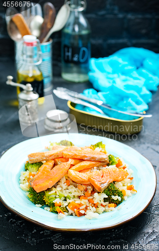 Image of salmon and rice with broccoli