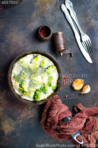 Image of broccoli with eggs