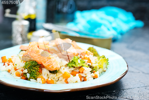 Image of salmon and rice with broccoli