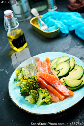 Image of salmon with vegetables