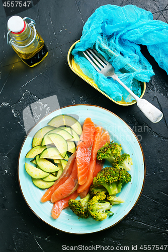 Image of salmon with vegetables