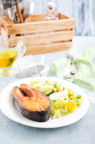 Image of salmon with salad